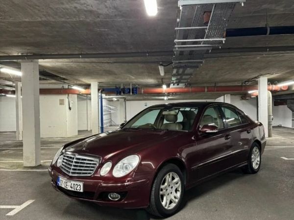 Mercedes-Benz E-Class Saloon, Petrol, 2007, Red