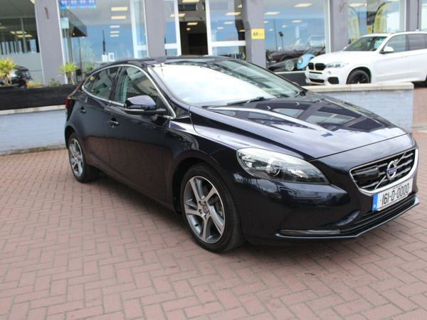 Volvo V40 Hatchback, Diesel, 2016, Blue