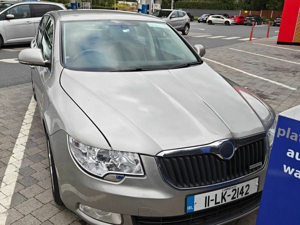 Skoda Superb Saloon, Diesel, 2011, Beige