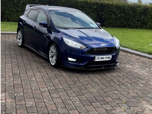 Ford Focus Hatchback, Diesel, 2017, Blue