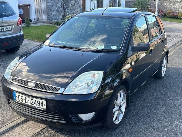 Ford Fiesta Hatchback, Petrol, 2005, Black