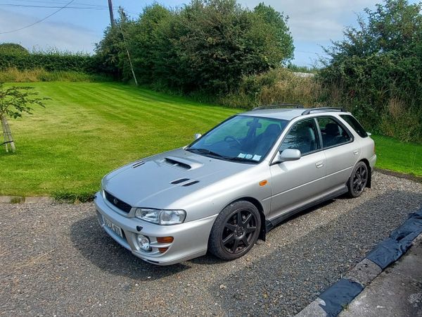 Subaru Impreza Estate, Petrol, 2000, Silver