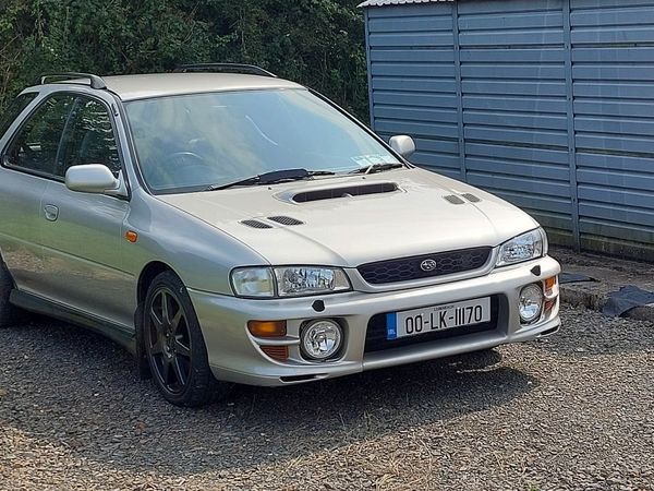Subaru Impreza Estate, Petrol, 2000, Silver