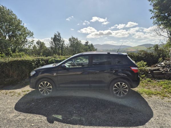 Nissan Qashqai Hatchback, Diesel, 2011, Black