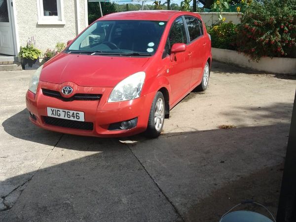 Toyota Corolla MPV, Diesel, 2009, Red