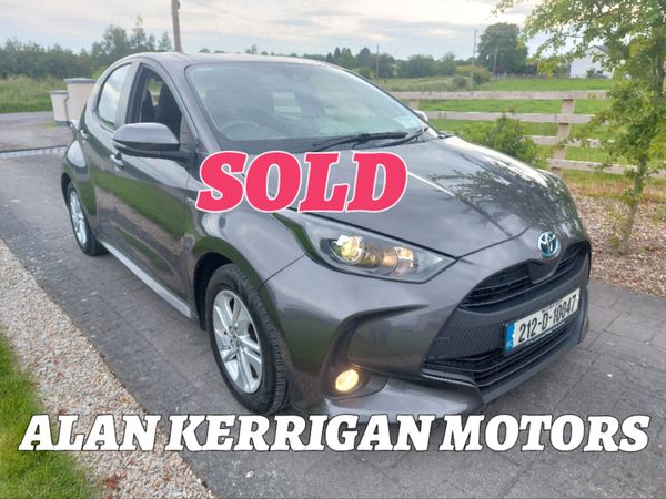 Toyota Yaris Hatchback, Petrol Hybrid, 2021, Grey