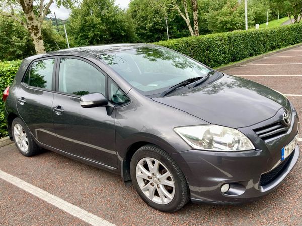 Toyota Auris Hatchback, Petrol, 2011, Grey