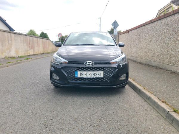Hyundai i20 Hatchback, Petrol, 2019, Black