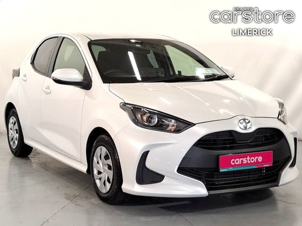 Toyota Yaris Hatchback, Petrol, 2022, White