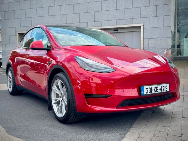 Tesla Model Y MPV, Electric, 2023, Red