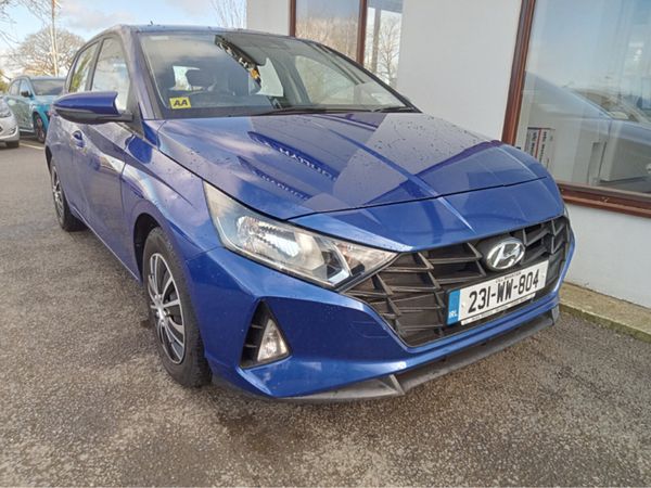 Hyundai i20 Hatchback, Petrol, 2023, Blue