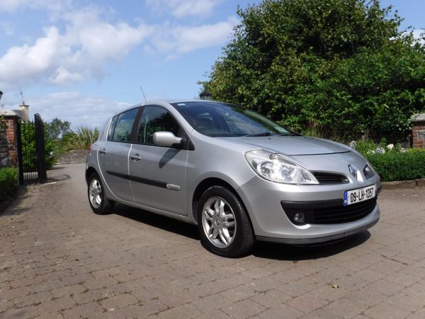 Renault Clio Hatchback, Ethanol Petrol, 2009, Silver