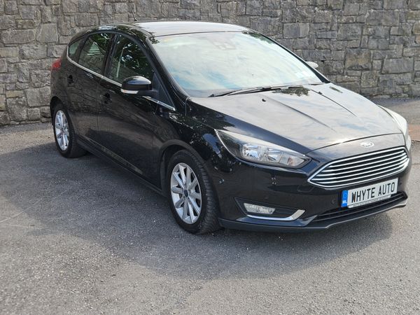 Ford Focus Hatchback, Petrol, 2015, Black