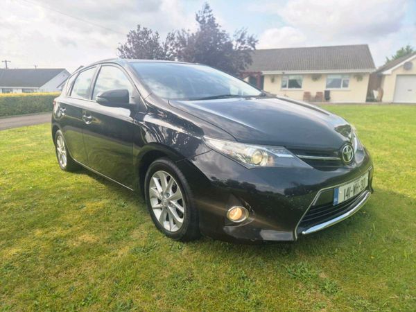 Toyota Auris Hatchback, Diesel, 2014, Black