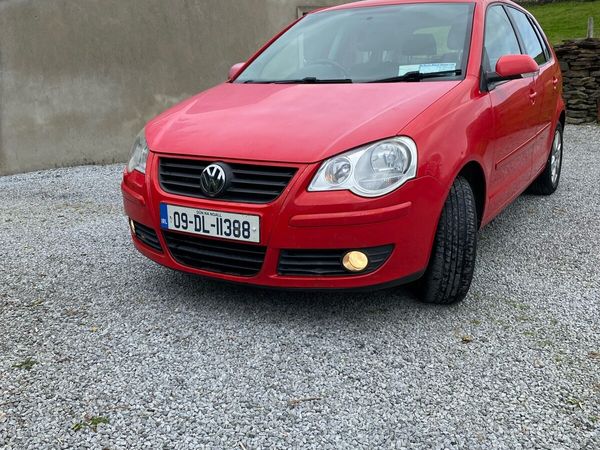 Volkswagen Polo Hatchback, Diesel, 2009, Red