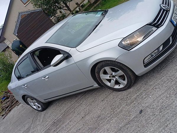 Volkswagen Passat Saloon, Diesel, 2013, Silver