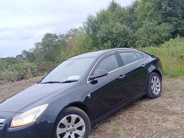 Vauxhall Insignia Hatchback, Diesel, 2011, Black