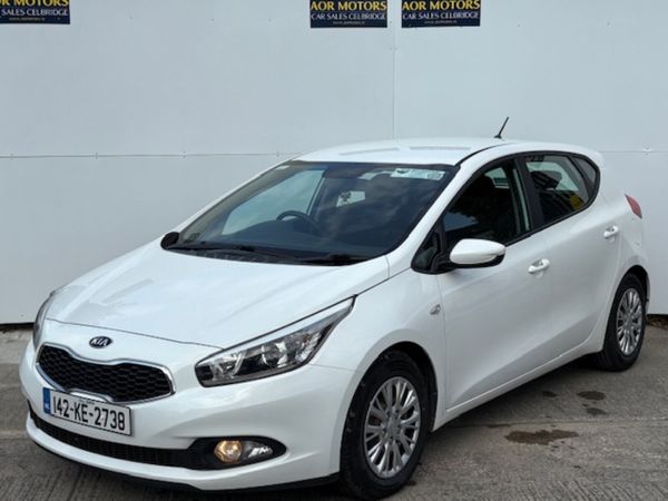Kia Ceed Hatchback, Diesel, 2014, White