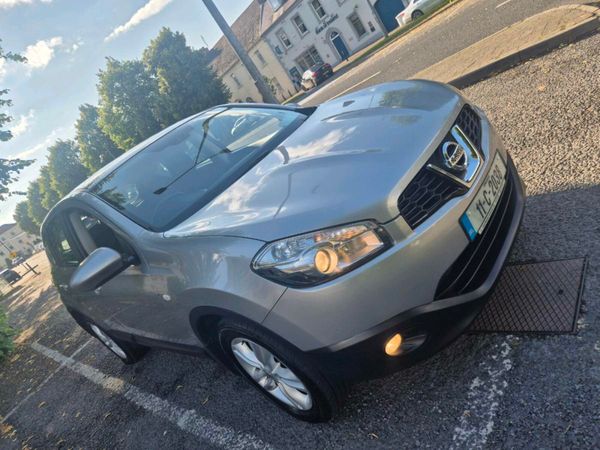 Nissan Qashqai Hatchback, Diesel, 2011, Silver