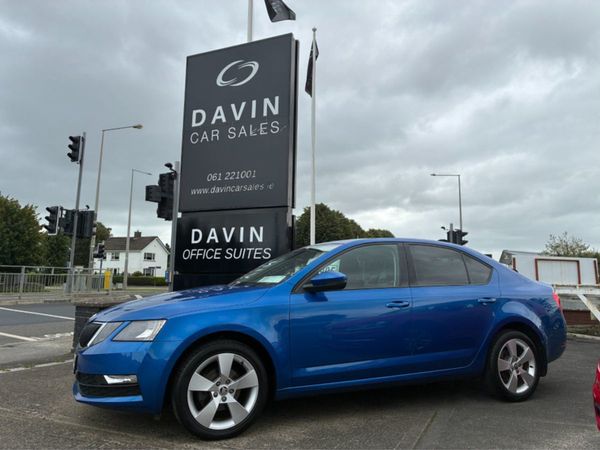 Skoda Octavia Hatchback, Diesel, 2020, Blue