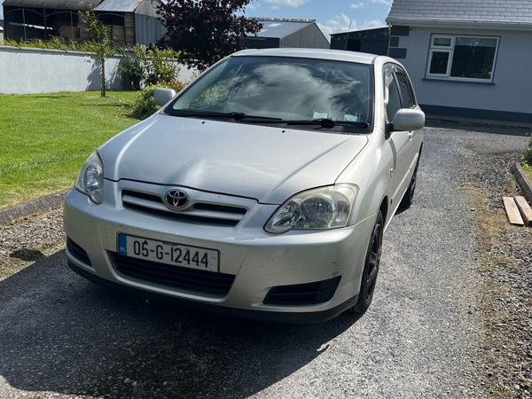 Toyota Corolla Hatchback, Petrol, 2005, Silver