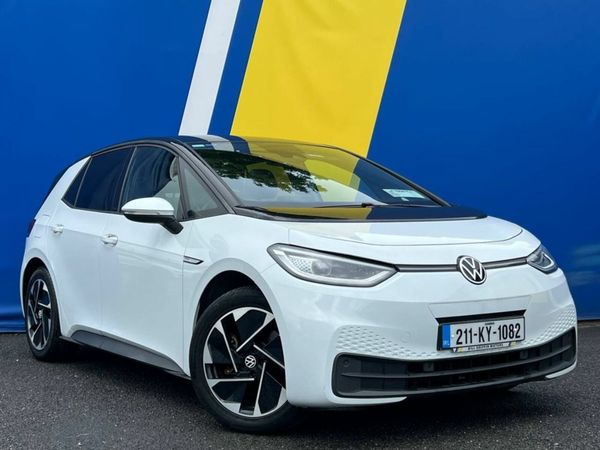 Volkswagen ID.3 Hatchback, Electric, 2021, White