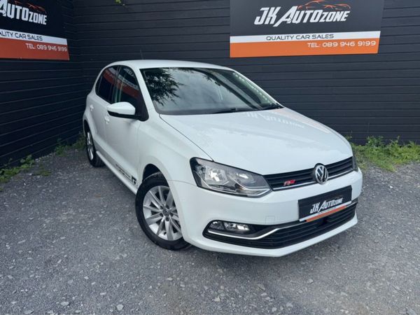 Volkswagen Polo Hatchback, Petrol, 2015, White