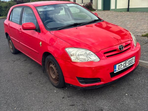 Toyota Corolla Hatchback, Petrol, 2007, Red