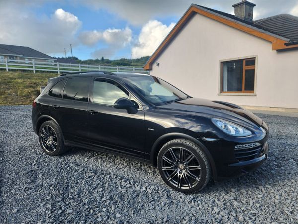 Nissan Qashqai Hatchback, Diesel, 2012, Silver
