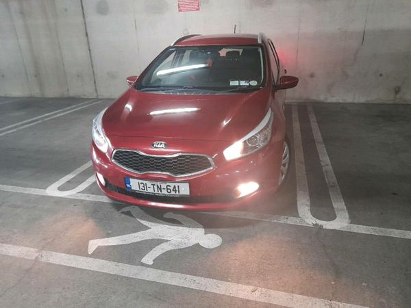 Kia Ceed Estate/Jeep, Diesel, 2013, Red