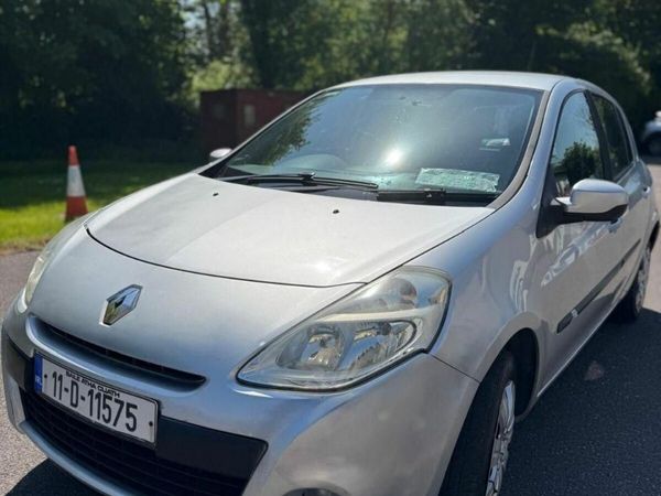 Renault Clio Hatchback, Ethanol Petrol, 2011, Silver