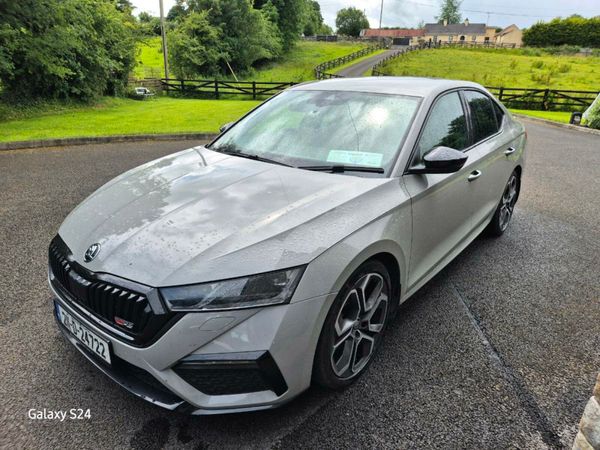 Skoda Octavia Saloon, Diesel, 2021, Grey