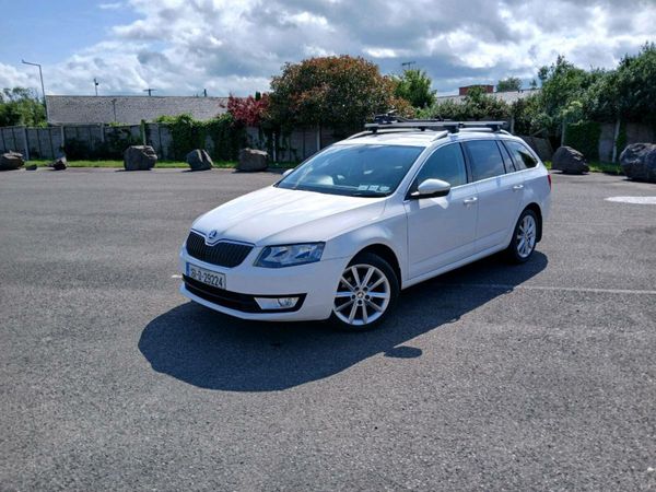 Skoda Octavia Estate, Diesel, 2016, White