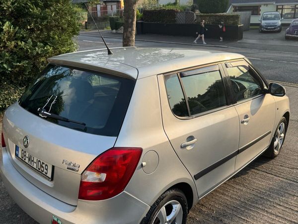 Skoda Fabia Hatchback, Petrol, 2008, Silver