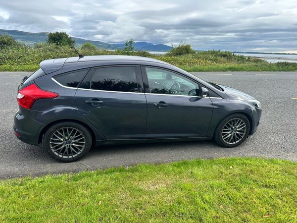 Ford Focus Hatchback, Diesel, 2012, Grey