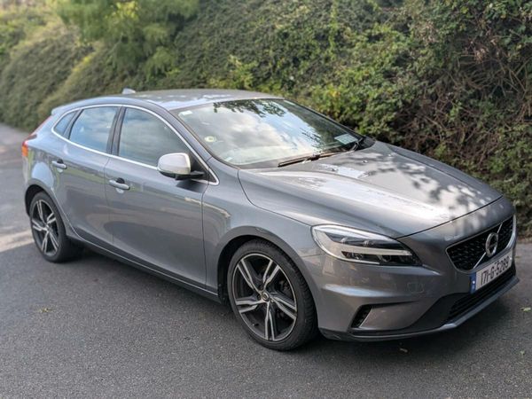 Volvo V40 Hatchback, Diesel, 2017, Grey