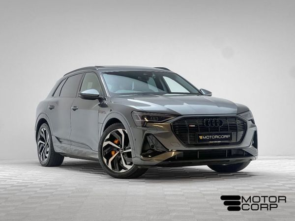 Audi e-tron SUV, Electric, 2022, Grey