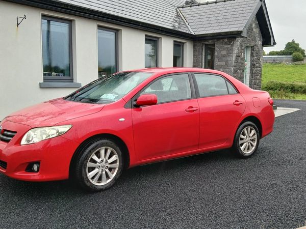 Toyota Corolla Saloon, Petrol, 2008, Red