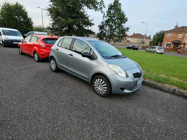 Toyota Yaris Hatchback, Petrol, 2007, Silver
