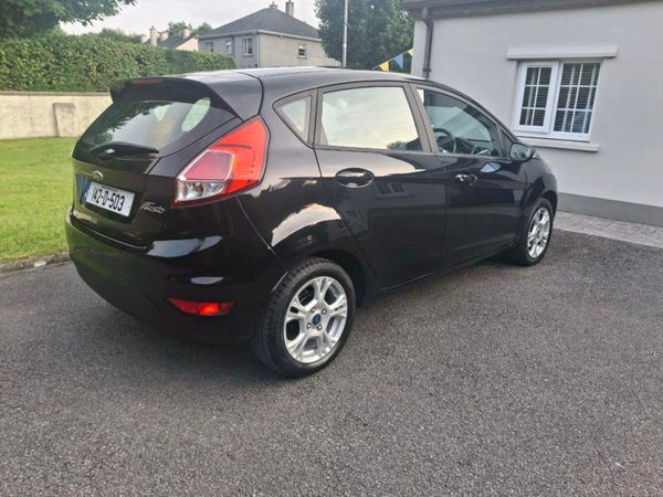 Ford Fiesta Hatchback, Petrol, 2014, Black