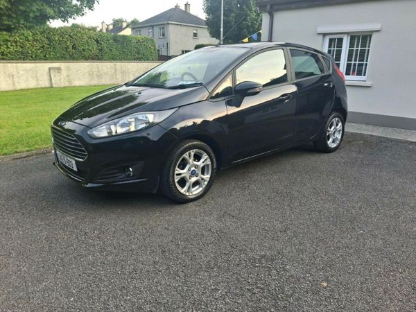 Ford Fiesta Hatchback, Petrol, 2014, Black