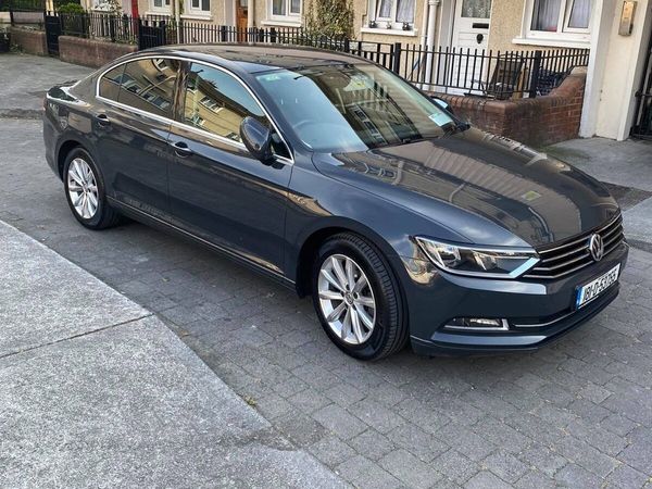 Volkswagen Passat Saloon, Diesel, 2018, Grey