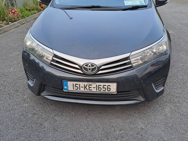 Toyota Corolla Saloon, Diesel, 2015, Black