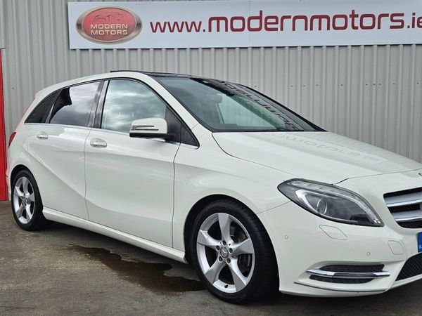 Mercedes-Benz B-Class MPV, Petrol, 2014, White