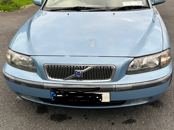 Volvo V70 Estate, Petrol, 2004, Blue