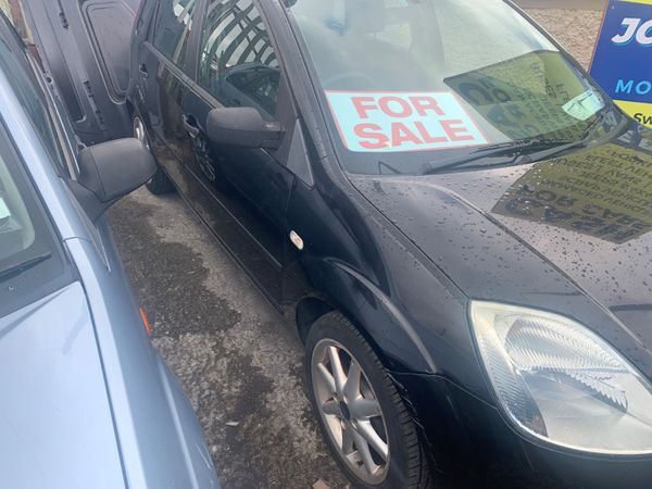 Ford Fiesta Hatchback, Petrol, 2004, Black