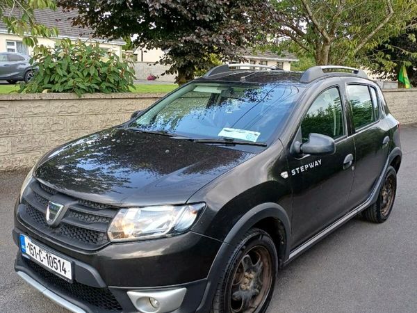 Dacia Sandero Stepway Hatchback, Diesel, 2015, White