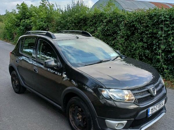 Dacia Sandero Stepway Hatchback, Diesel, 2015, White