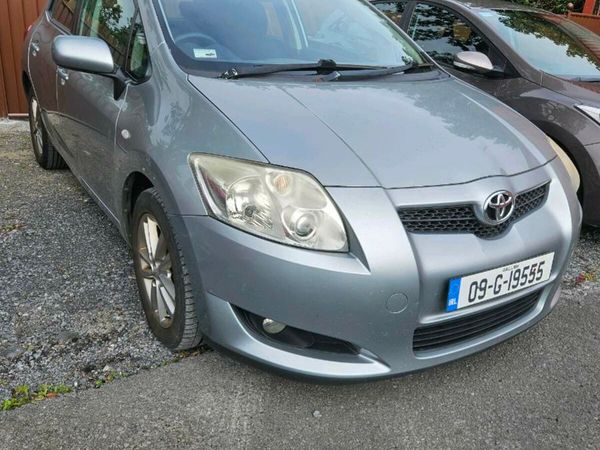 Toyota Auris Hatchback, Petrol, 2009, Silver