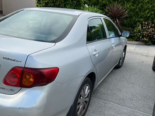 Toyota Corolla Saloon, Diesel, 2009, Silver